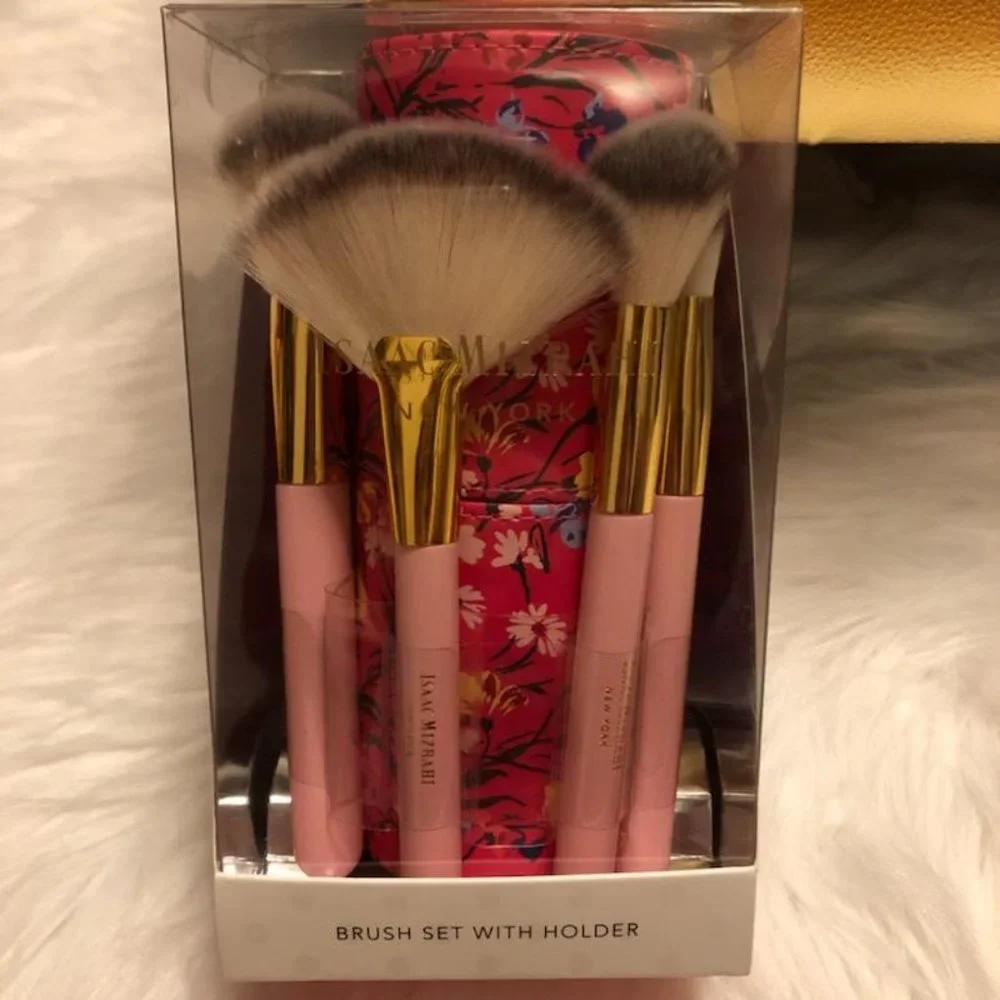 Isaac Mizrahi new box